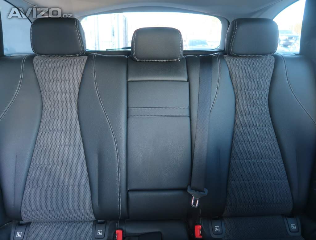 Foto inzerátu Mercedes E E 220 d 4MATIC