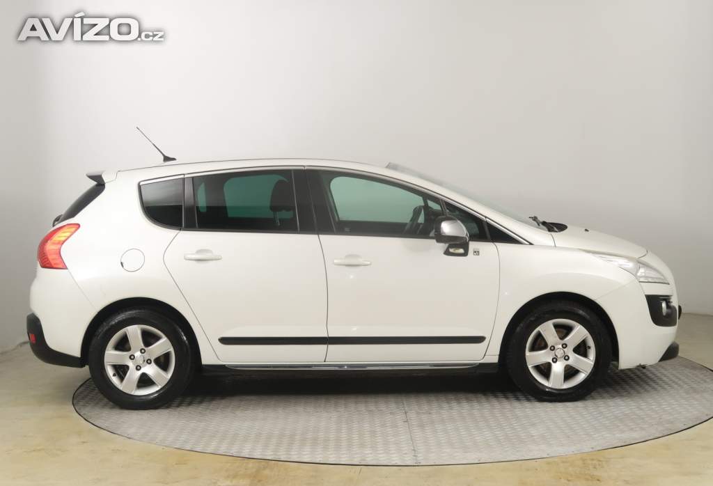 Foto inzerátu Peugeot 3008 Hybrid4