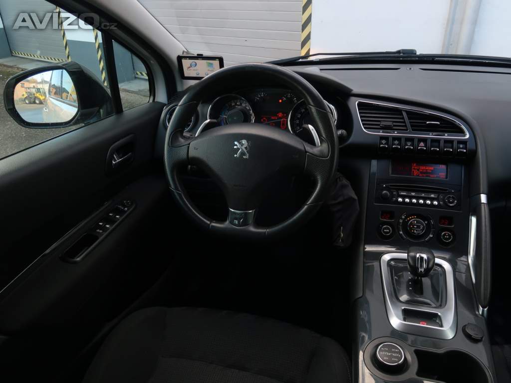 Foto inzerátu Peugeot 3008 Hybrid4
