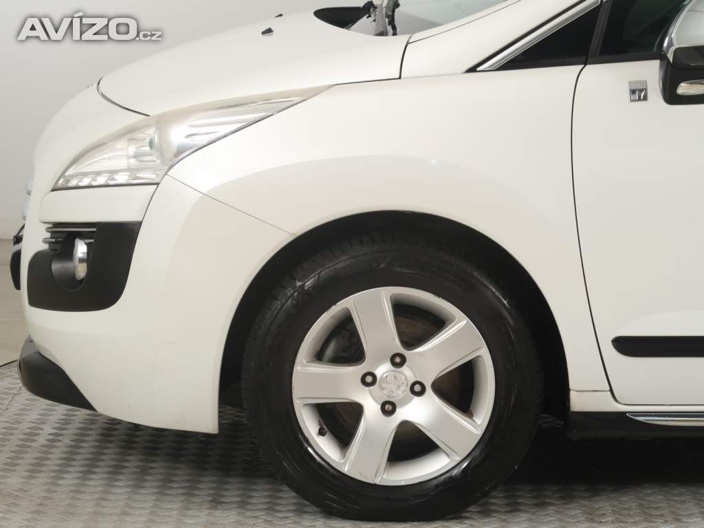 Foto inzerátu Peugeot 3008 Hybrid4