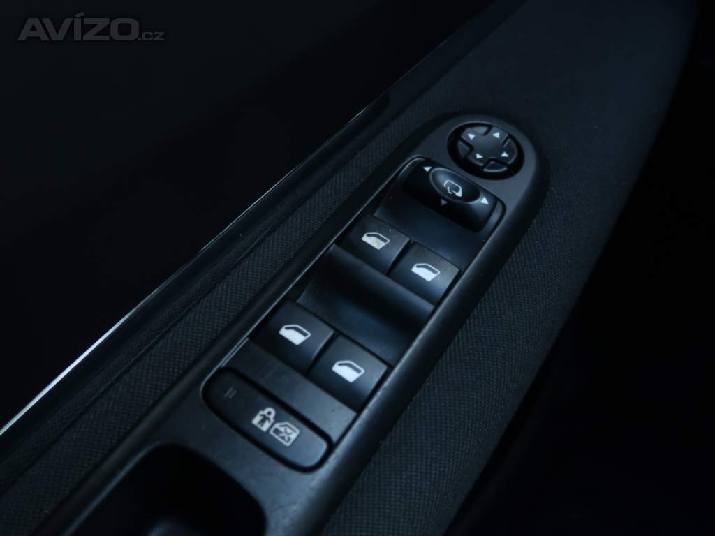 Foto inzerátu Peugeot 3008 Hybrid4