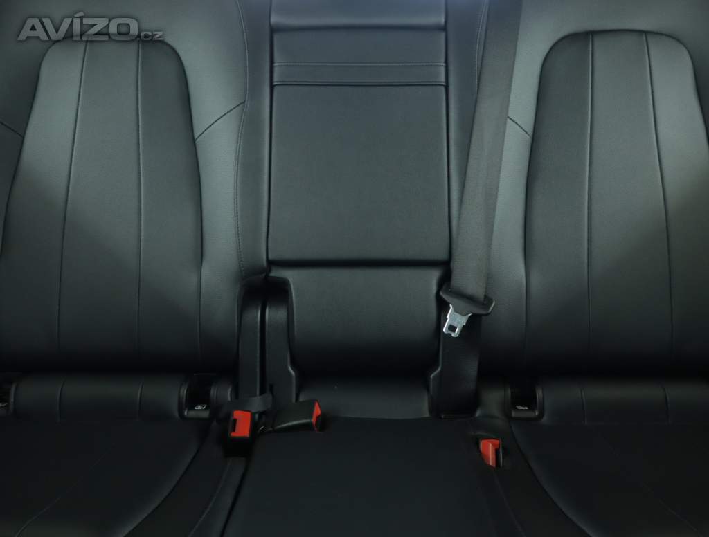 Foto inzerátu Mercedes EQB EQB 300 4MATIC