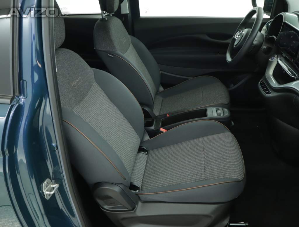 Foto inzerátu Fiat 500e 42 kWh