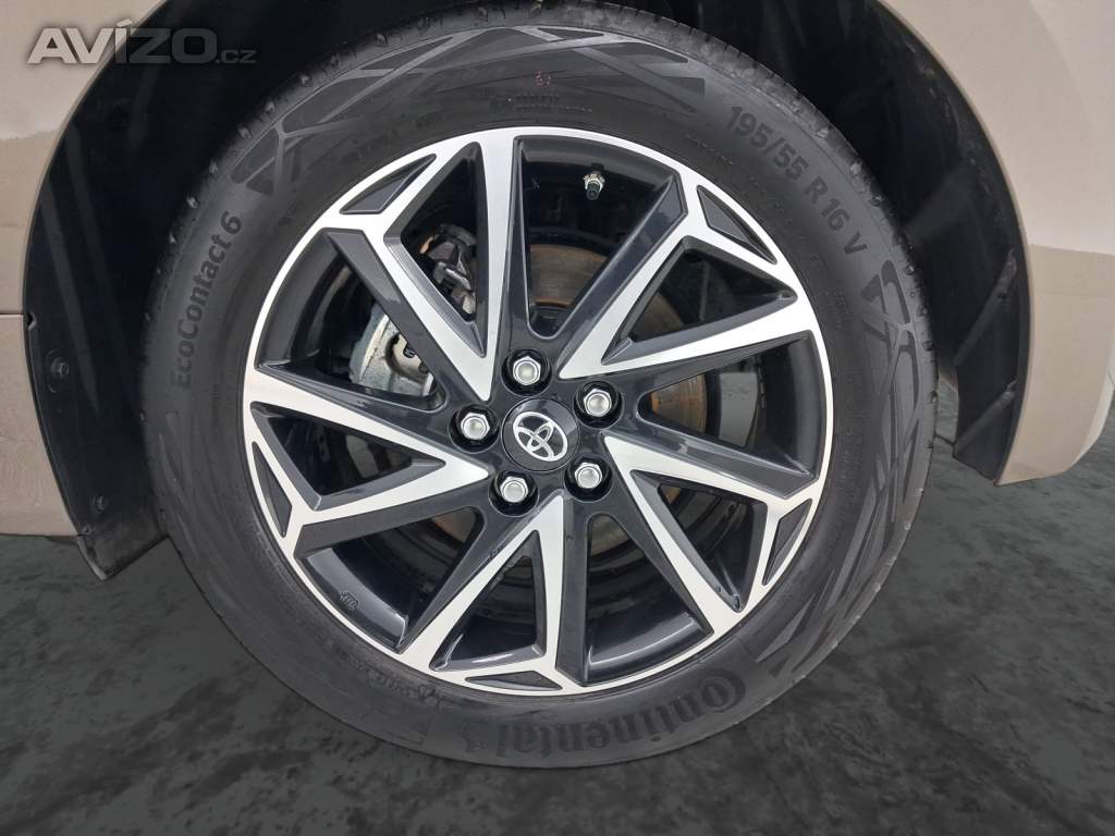 Foto inzerátu Toyota Yaris 1.5 VVT-i Hybrid