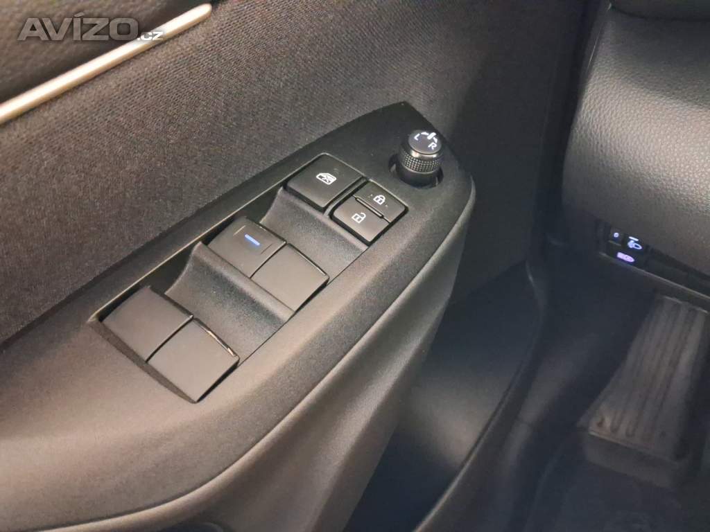 Foto inzerátu Toyota Yaris 1.5 VVT-i Hybrid