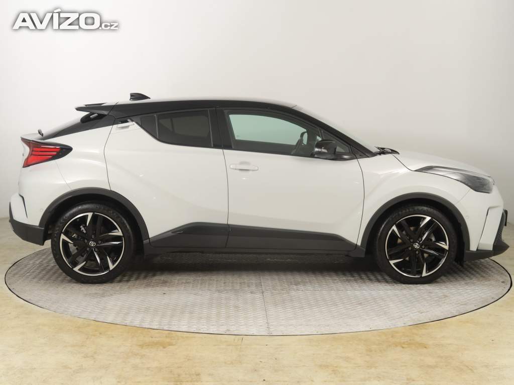 Foto inzerátu Toyota C-HR 2.0 Hybrid