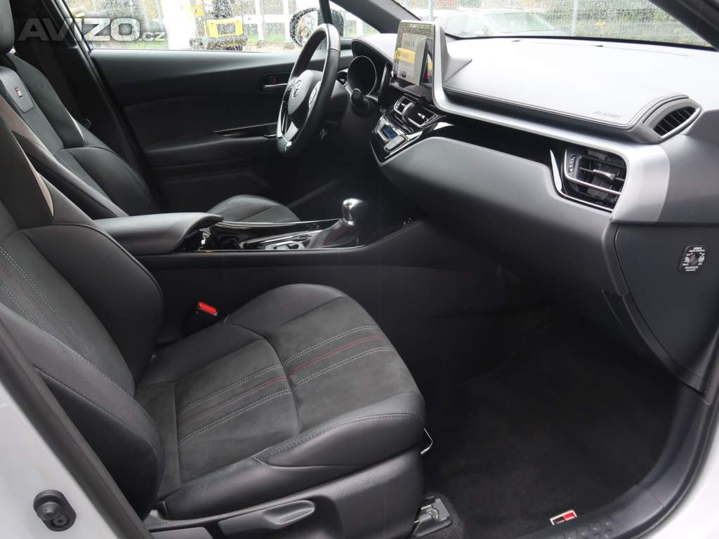 Foto inzerátu Toyota C-HR 2.0 Hybrid