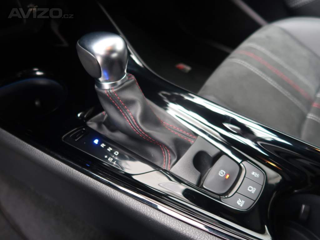 Foto inzerátu Toyota C-HR 2.0 Hybrid
