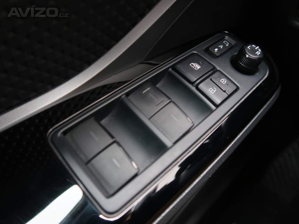 Foto inzerátu Toyota C-HR 2.0 Hybrid