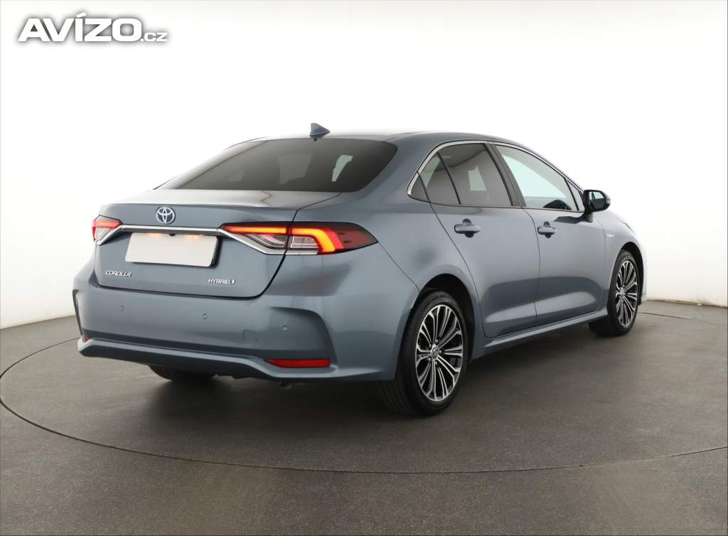 Foto inzerátu Toyota Corolla 1.8 Hybrid