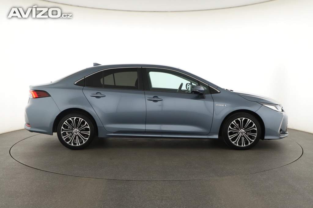 Foto inzerátu Toyota Corolla 1.8 Hybrid