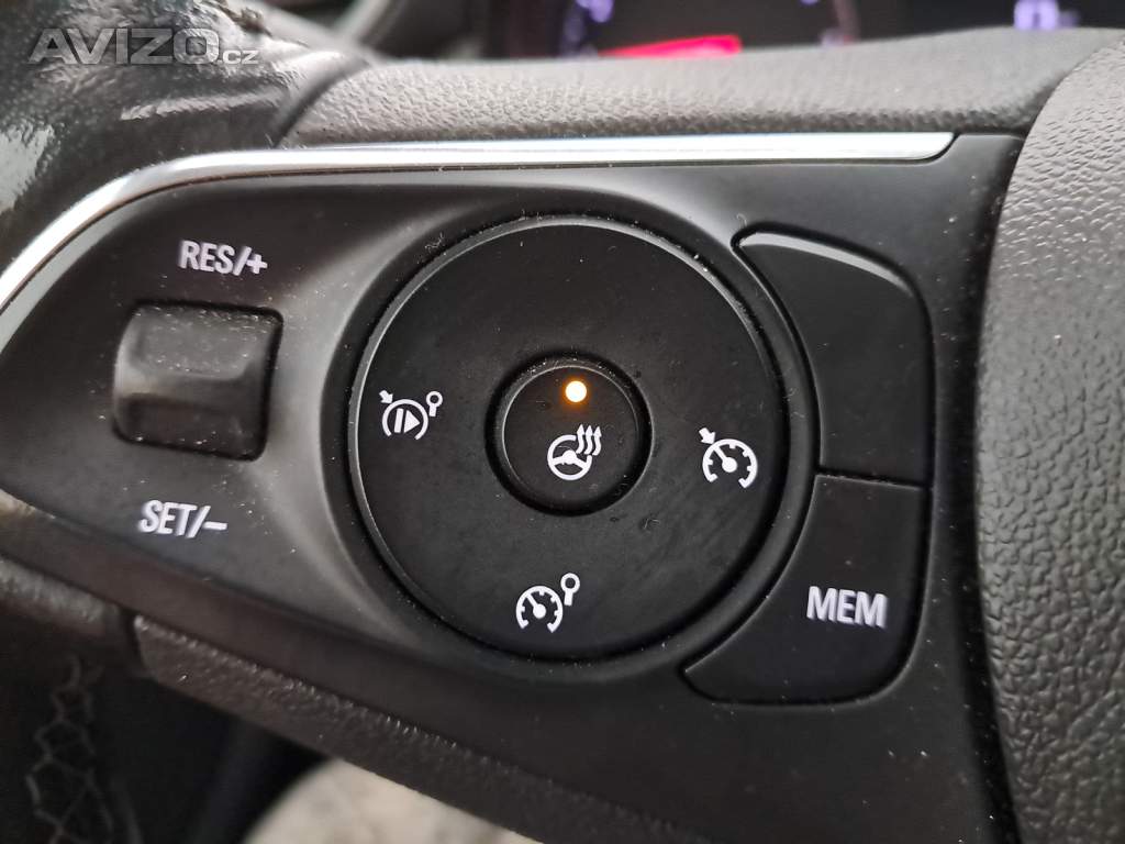 Foto inzerátu Opel Crossland 1.2 Turbo