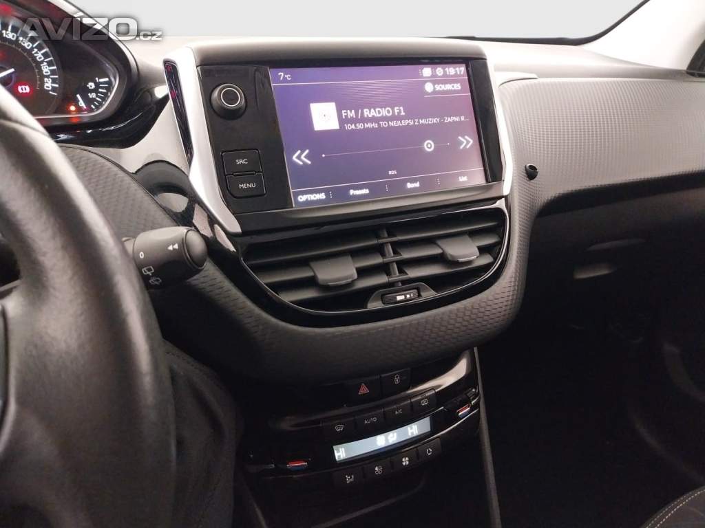Foto inzerátu Peugeot 2008 1.2 PureTech