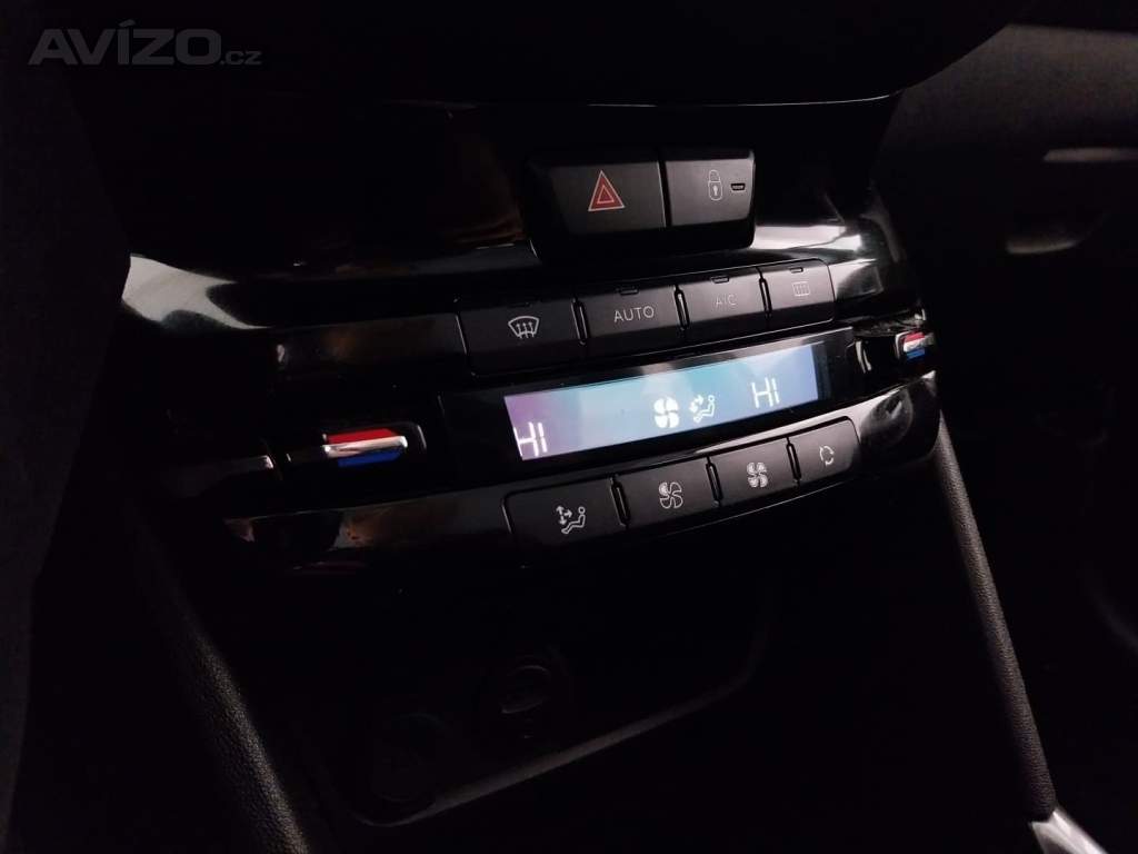 Foto inzerátu Peugeot 2008 1.2 PureTech