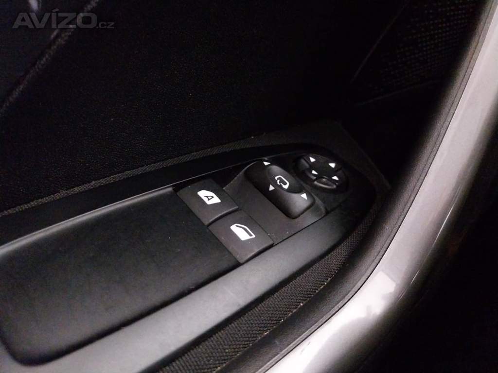 Foto inzerátu Peugeot 2008 1.2 PureTech