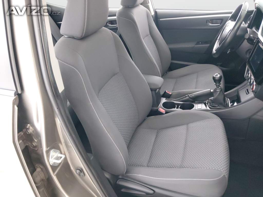 Foto inzerátu Toyota Corolla 1.6 Valvematic