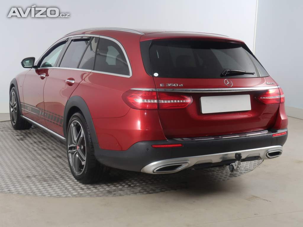 Foto inzerátu Mercedes E E 220 d 4MATIC
