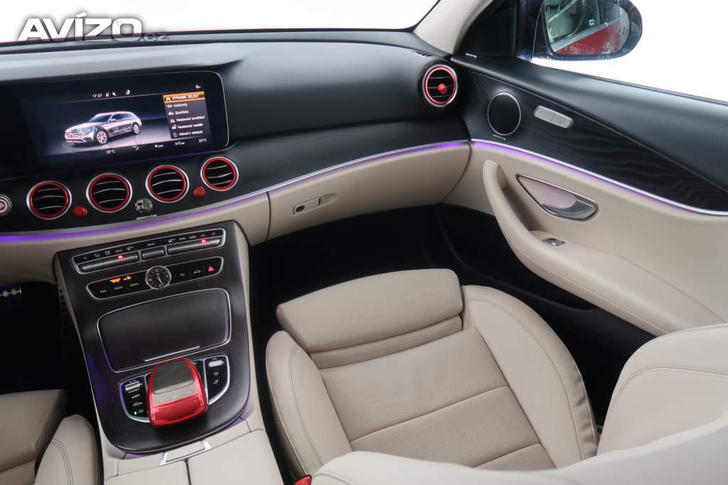 Foto inzerátu Mercedes E E 220 d 4MATIC