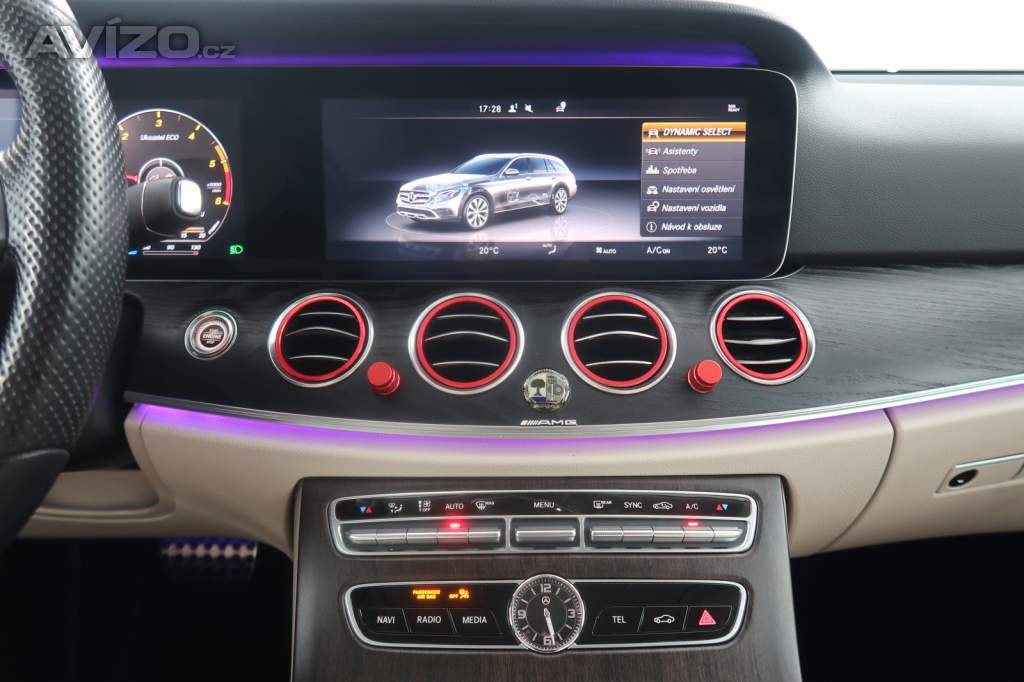 Foto inzerátu Mercedes E E 220 d 4MATIC