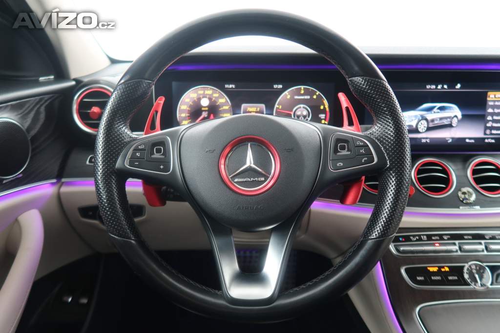 Foto inzerátu Mercedes E E 220 d 4MATIC