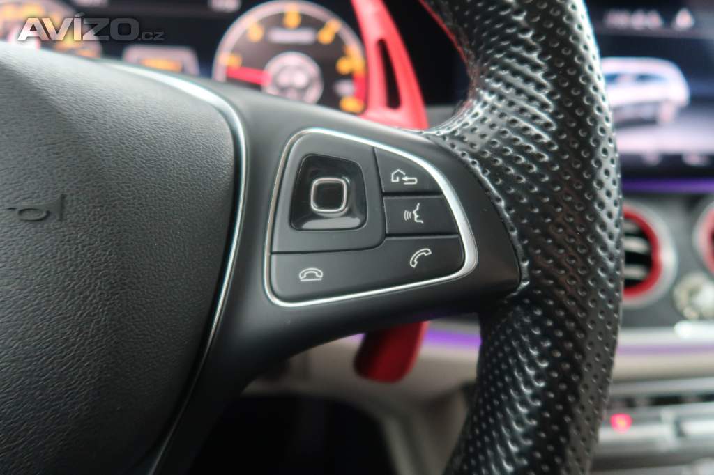 Foto inzerátu Mercedes E E 220 d 4MATIC