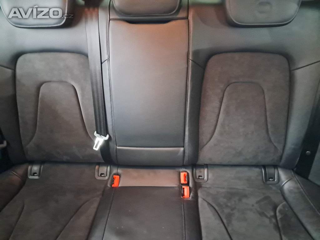 Foto inzerátu Audi A4 3.0 TDI