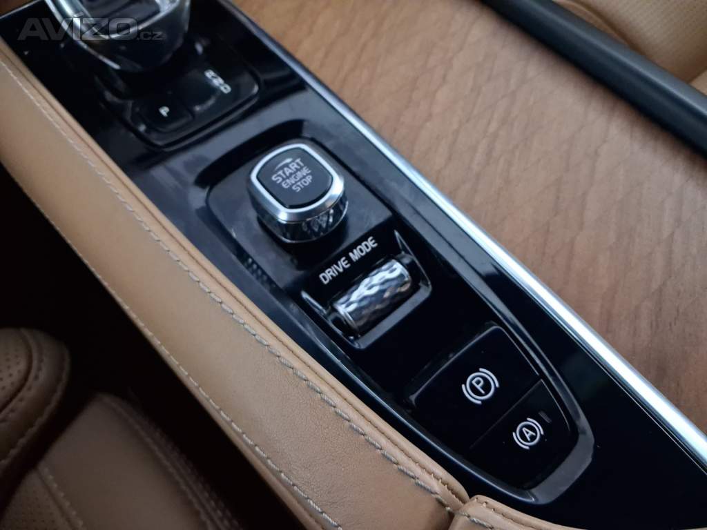 Foto inzerátu Volvo XC90 D5 AWD