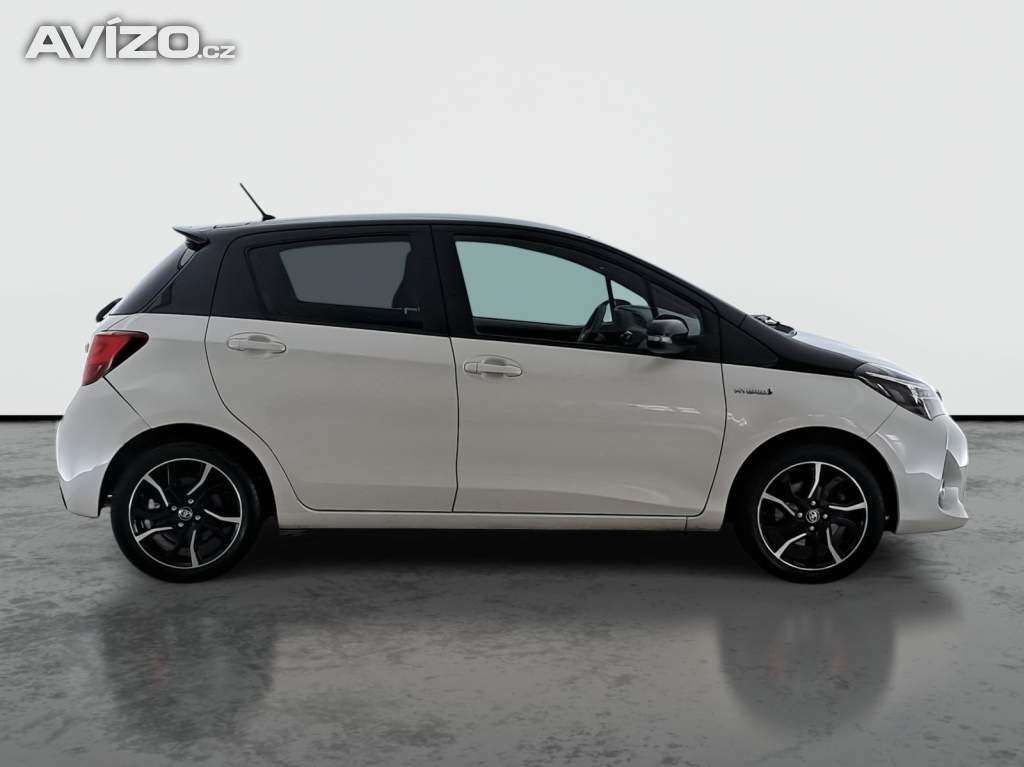 Foto inzerátu Toyota Yaris 1.5 Hybrid