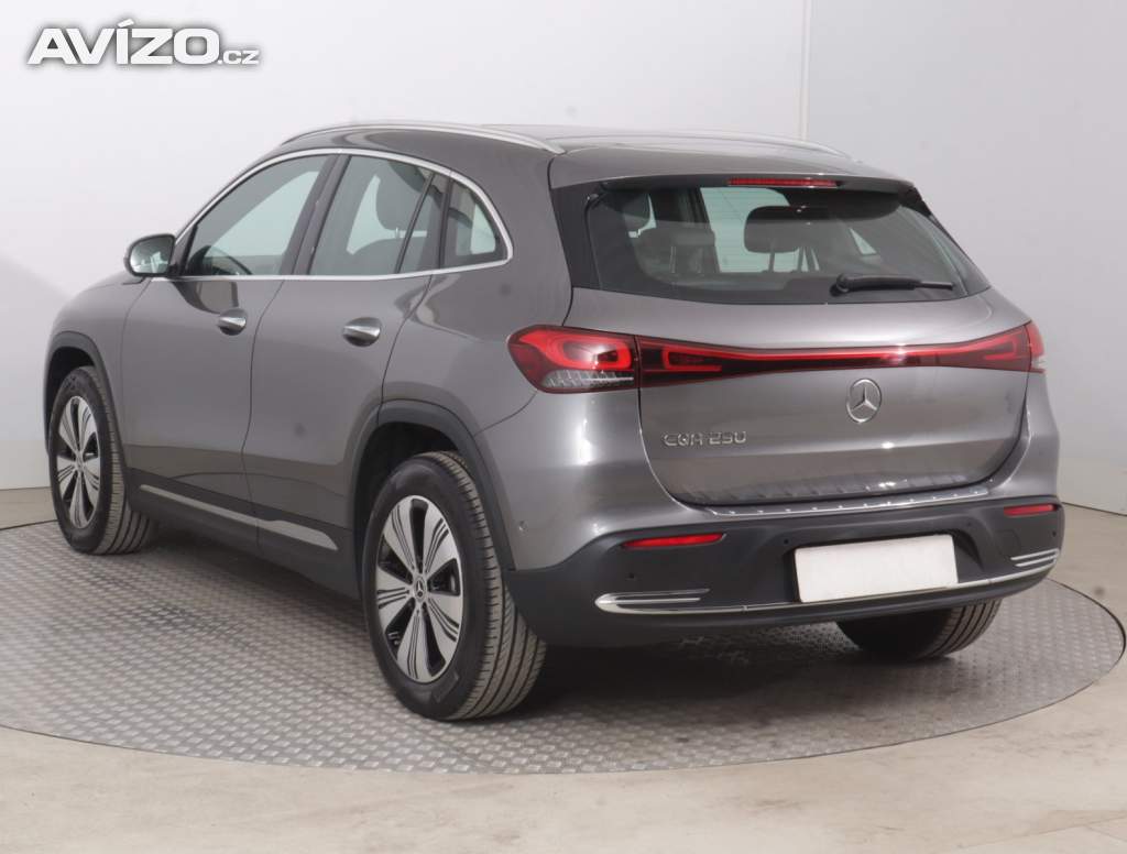 Foto inzerátu Mercedes EQA EQA 250