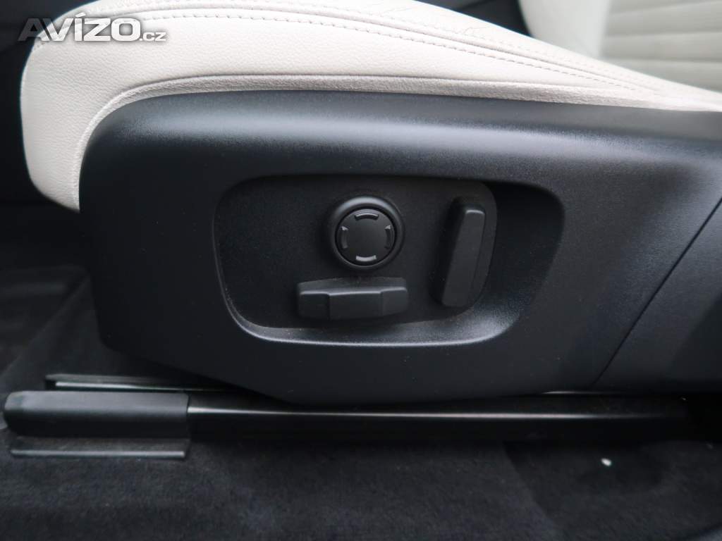Foto inzerátu Land Rover Discovery Sport TD4