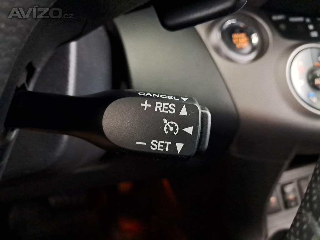 Foto inzerátu Toyota RAV 4 2.2 D-CAT