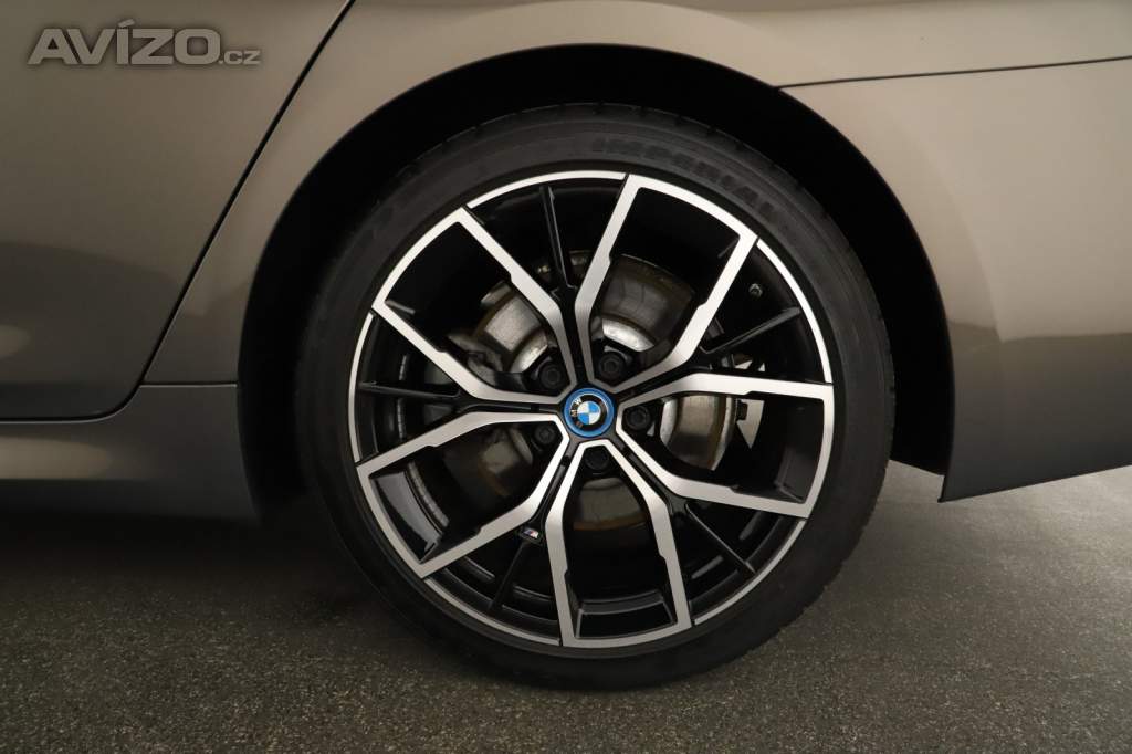 Foto inzerátu BMW 5 530e