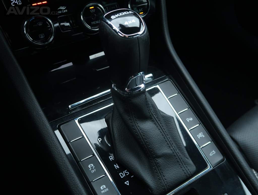 Foto inzerátu Skoda Superb 2.0 TDI