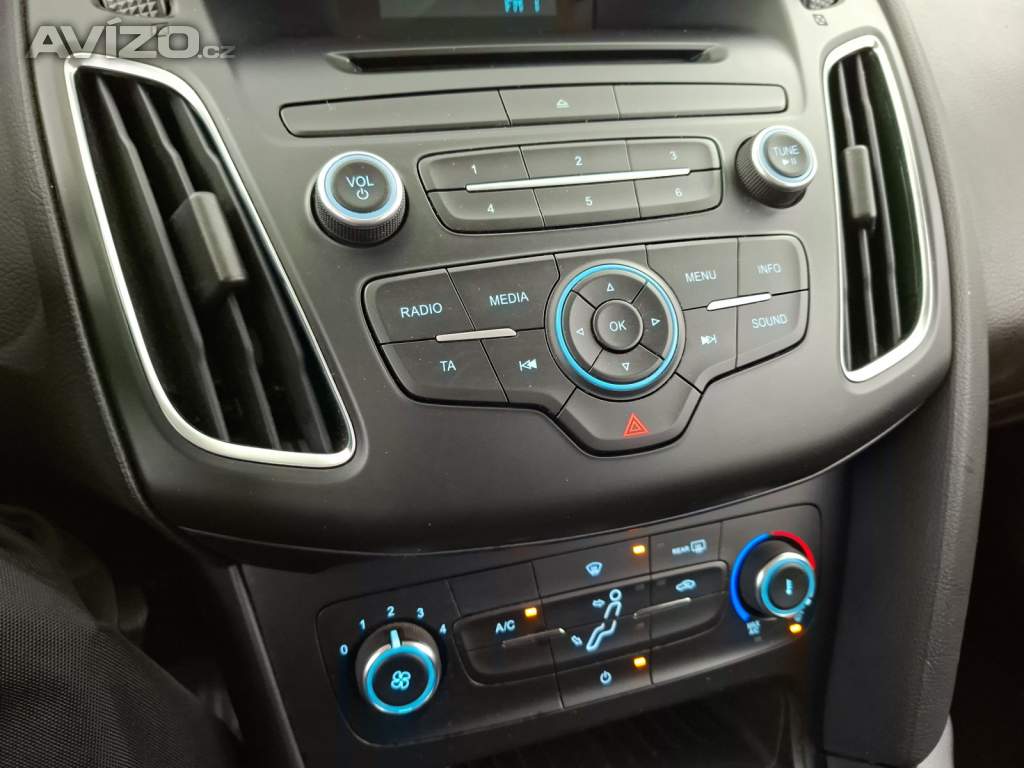 Foto inzerátu Ford Focus 1.6 i