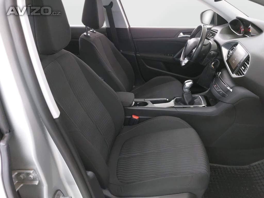 Foto inzerátu Peugeot 308 1.2 e-THP