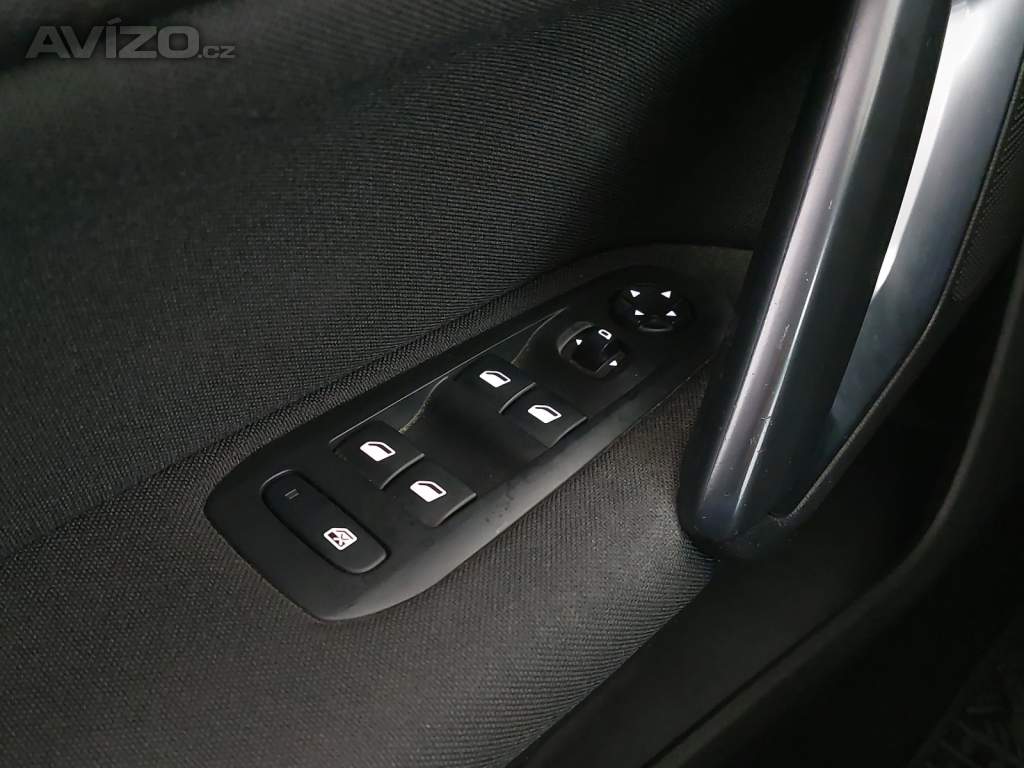 Foto inzerátu Peugeot 308 1.2 e-THP