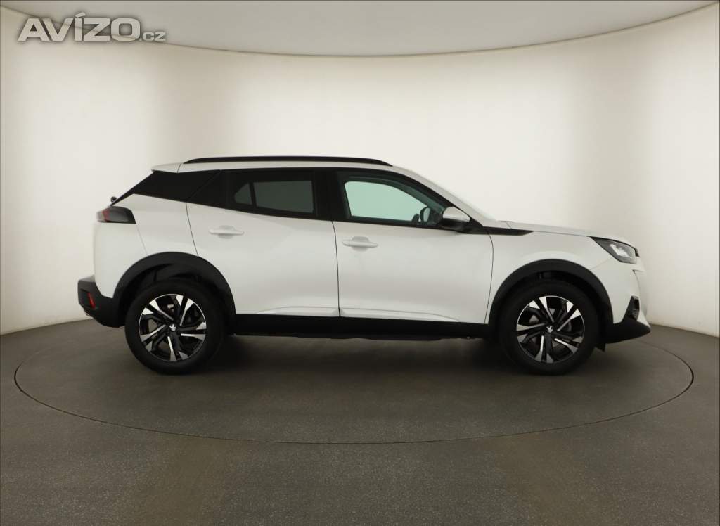 Foto inzerátu Peugeot 2008 1.2 PureTech
