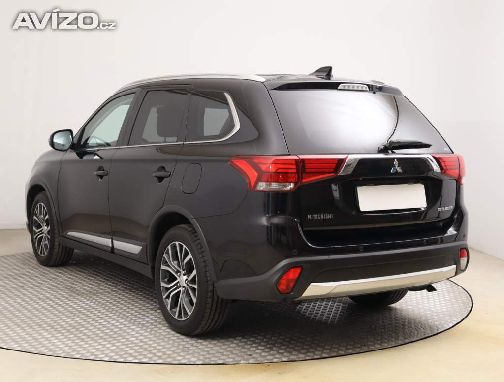 Foto inzerátu Mitsubishi Outlander 2.0
