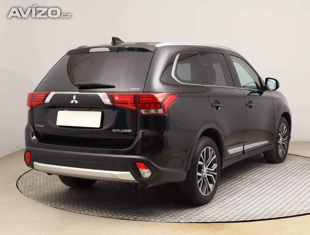 Foto inzerátu Mitsubishi Outlander 2.0