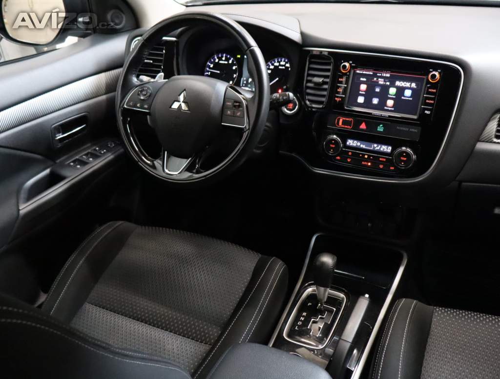 Foto inzerátu Mitsubishi Outlander 2.0
