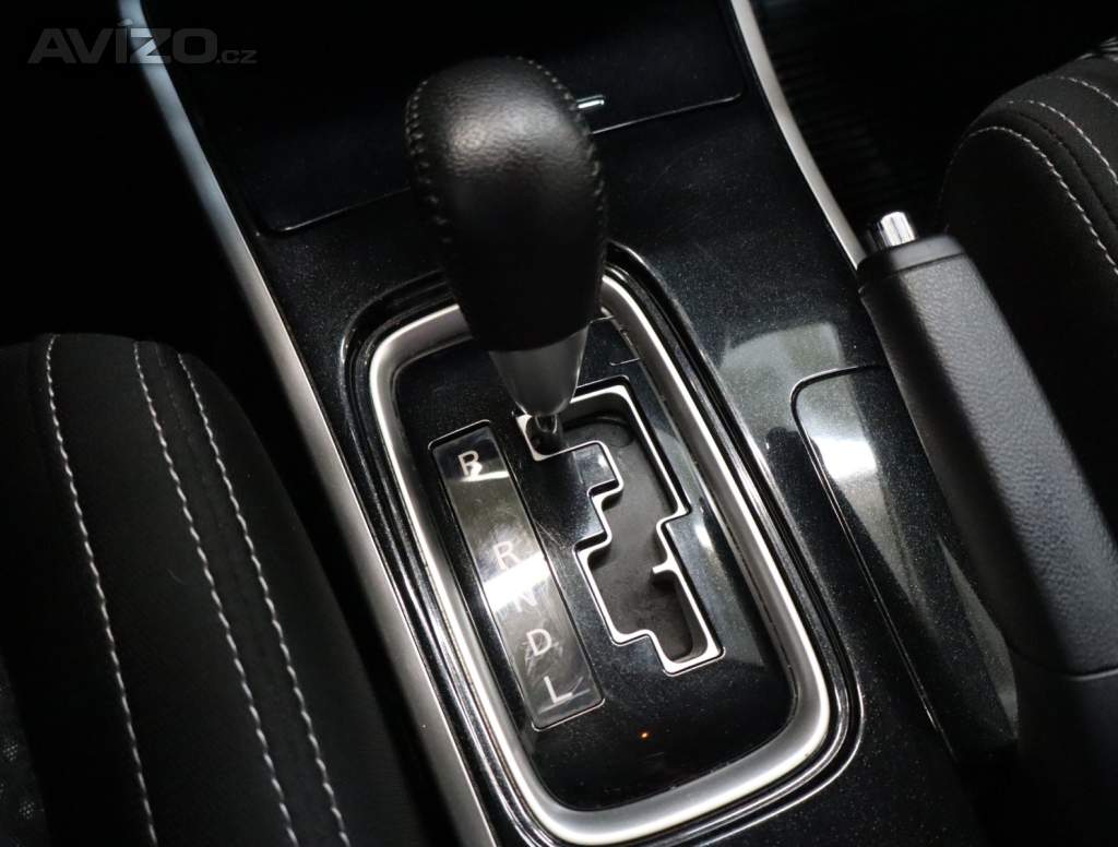 Foto inzerátu Mitsubishi Outlander 2.0