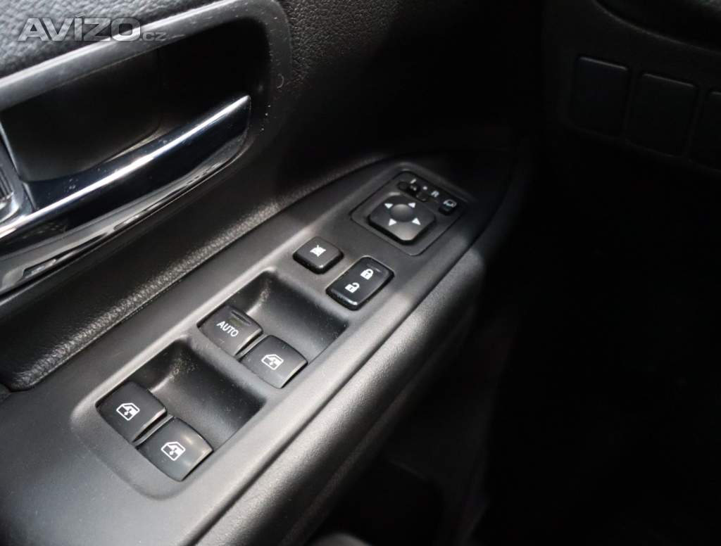 Foto inzerátu Mitsubishi Outlander 2.0