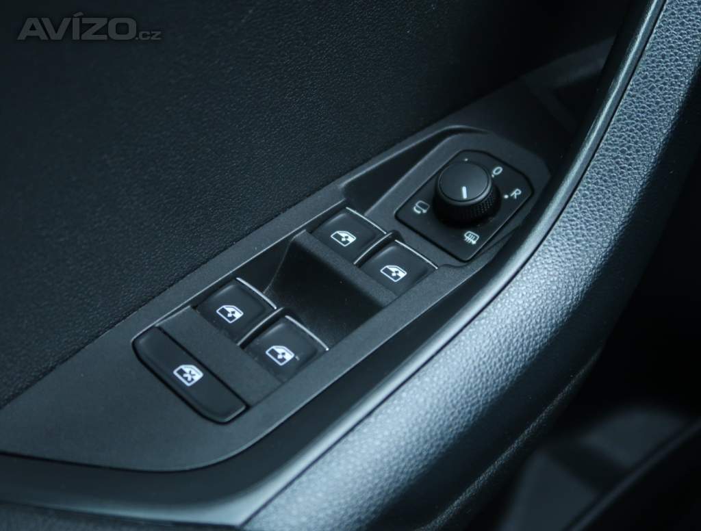 Foto inzerátu Skoda Karoq 1.6 TDI