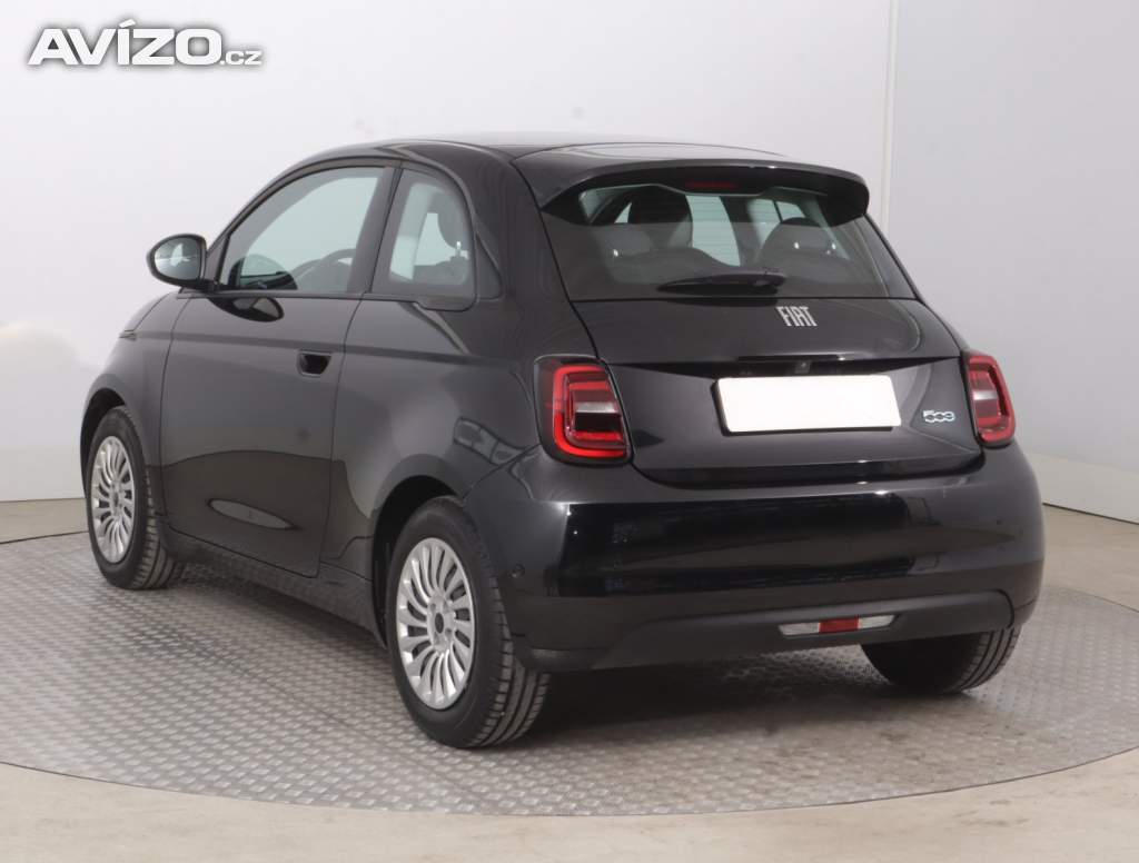 Foto inzerátu Fiat 500e 42 kWh