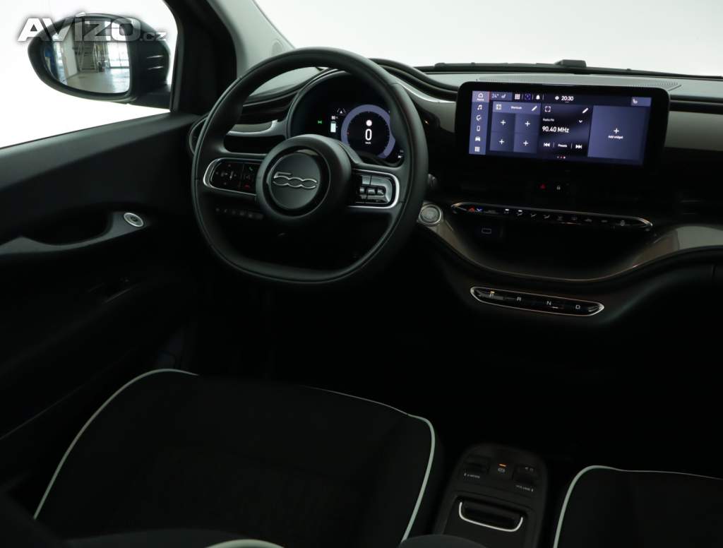 Foto inzerátu Fiat 500e 42 kWh