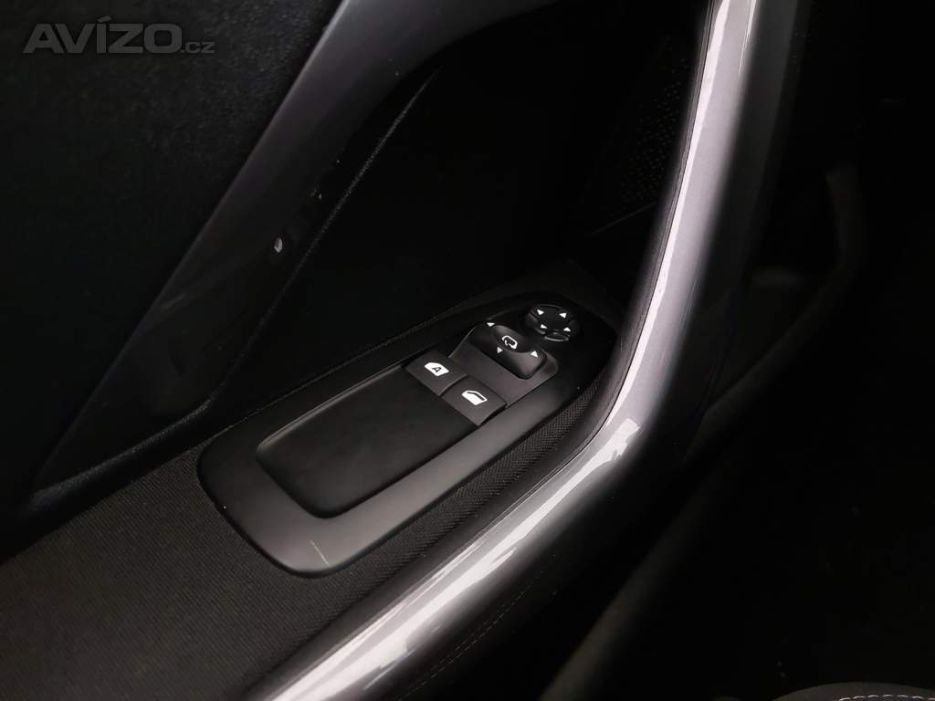 Foto inzerátu Peugeot 2008 1.2 PureTech