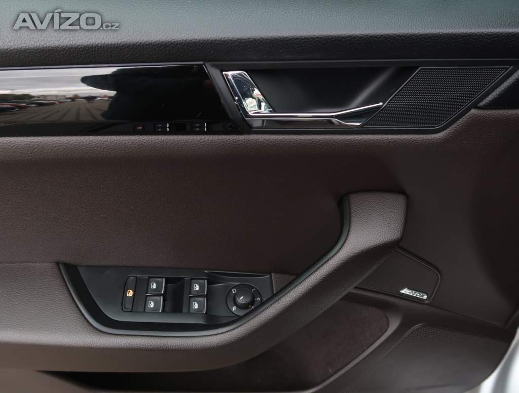 Foto inzerátu Skoda Superb 2.0 TDI