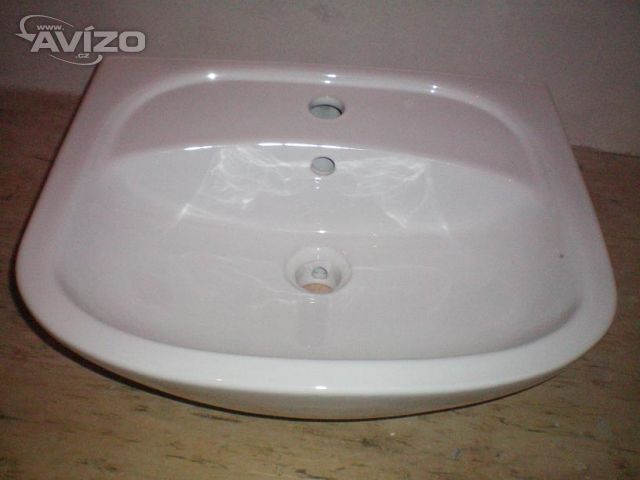 Nové nepoužité porcelánové umyvadlo JULIA 50