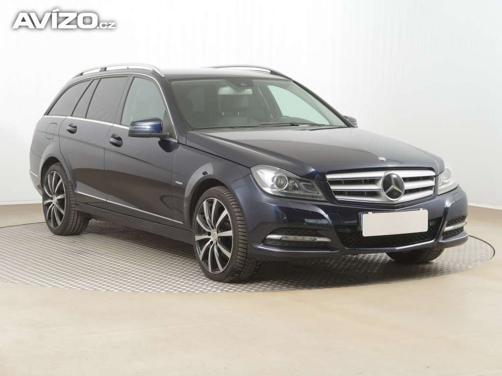 Mercedes-Benz Třídy C C 300 CDI 4MATIC