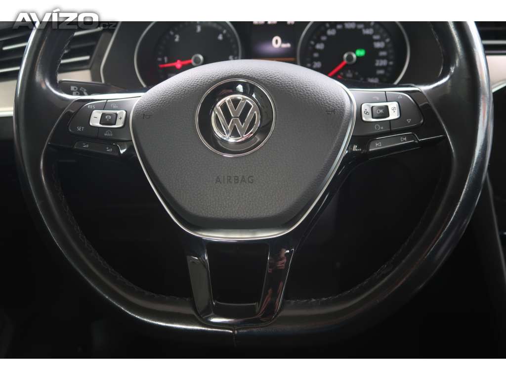Foto inzerátu Volkswagen Passat 2.0 TDI